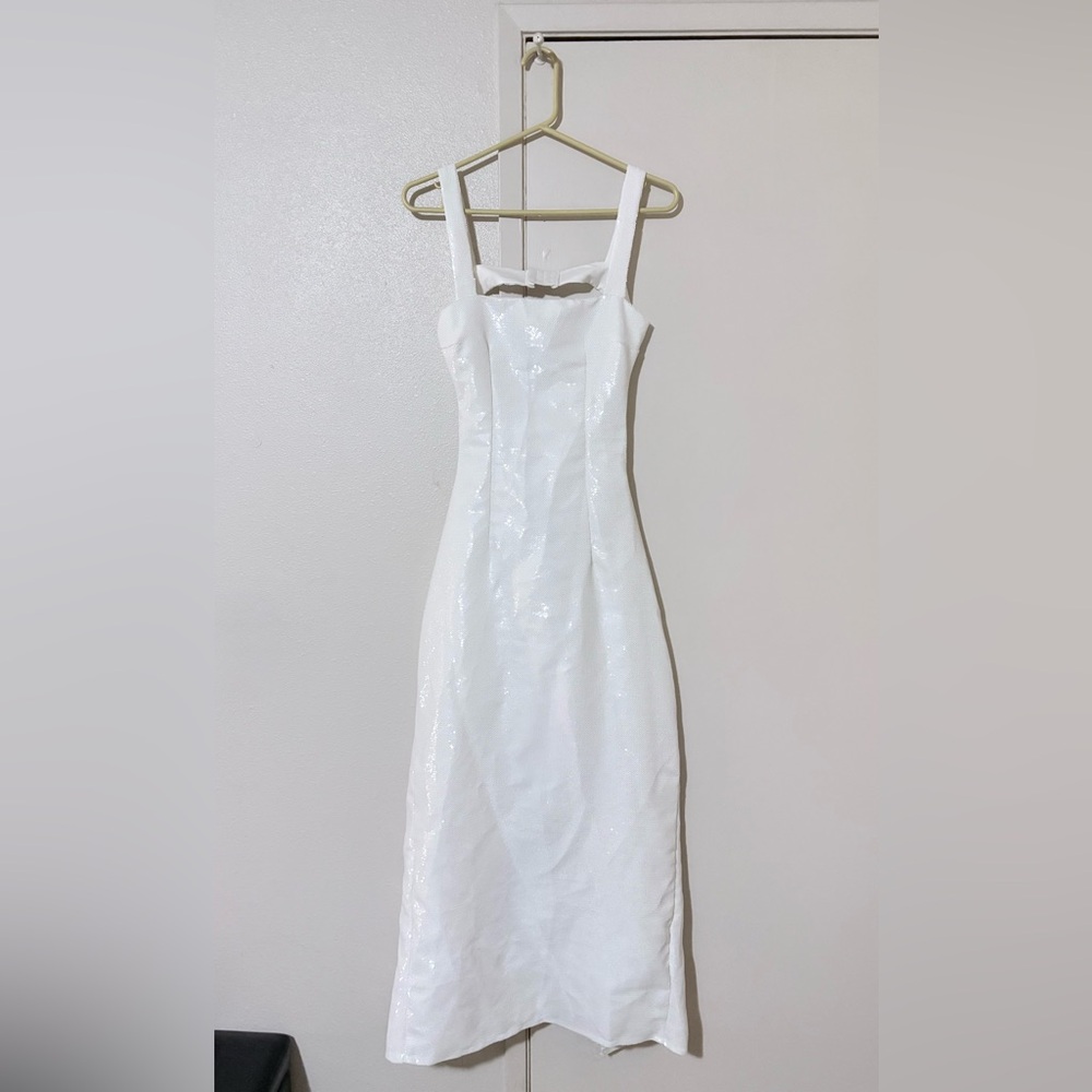 Elegant White Beautiful Square-Neck Sequin Sheath Long Dress W/ Slit In Back